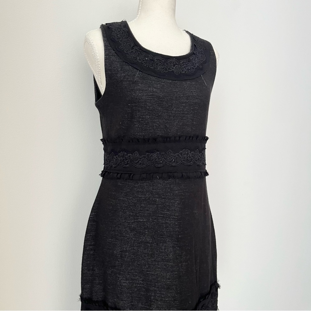 Banana Republic Dress Size 8 Black Lace Ruffle Embroidered Sleeveless Elegant
